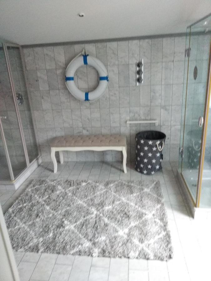 Ferienwohnung Christine Йевер Екстериор снимка
